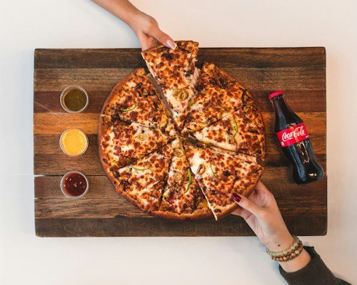 Peppy Paneer Pizza (पेप्पी पनीर पिज्जा)