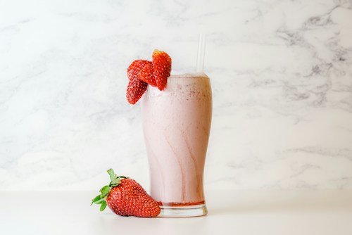 Strawberry Shake (स्ट्रॉबेरी शेक)